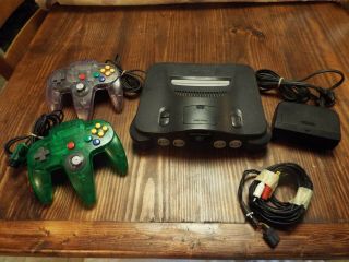 Collectible Vintage 1996 Video Game Console System Nitendo 64 Nus - 001 Usa