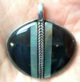 Stunning Vintage Estate Mother Of Pearl & Onyx 1 1/4 " Pendant 2368p