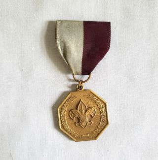 Boy Scouts Vintage Medal Red & White Ribbon Gold Medal Boy Scouts Of America Bsa