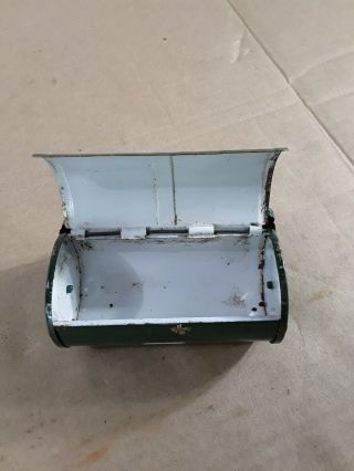 Vintage BOB - BET Tin Belt Bait Box for Handy Fishing Worms 1035 3