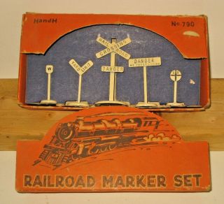 Vintage H & H Die Cast Rail Road Marker Sign Set O Gauge La9