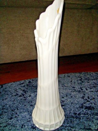 Vintage White Milk Glass Swung Vase 13 
