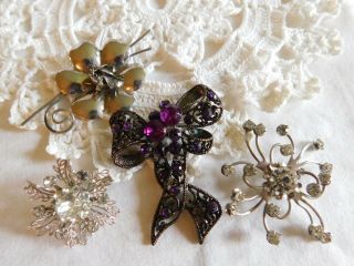 Set Of 4 Fashionable And Vintage Rhinestone Pins Brooches