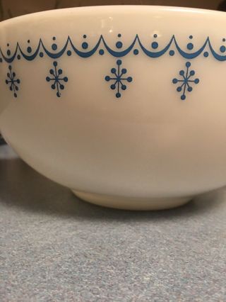 Vtg Pyrex Snowflake Blue Garland Cinderella Mixing Bowl 443 2 - 1/2 Qt 10 - 3/4 