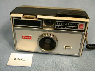 Vintage Kodak Instamatic 100 Cartridge Film Camera W/case (bwk1)