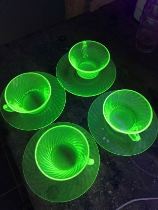 4 Vintage Green Depression Vaseline Uranium Glass Swirl Cups & Saucers