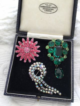 3 Vintage Jewellery Art Deco Green Brooch Pin,  2 Swarovski Crystal Brooches Pin