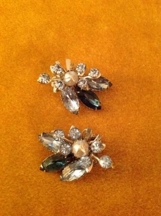 Vintage Estate Silver Tone Blue Rhinestone Faux Pearl Cluster Clip Earrings