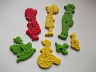Vtg Cookie Cutters Holly Hobbie Doll Cookie Cutters Dog Cat Plastic Vtg Cutters