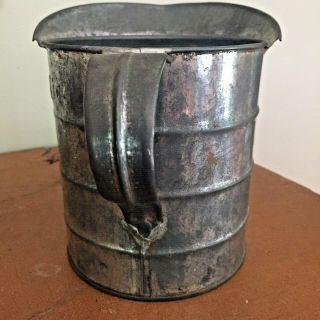 Antique Tin Measuring Cup 1 Quart Collectible Kitchenware Vintage - Farmhouse 2