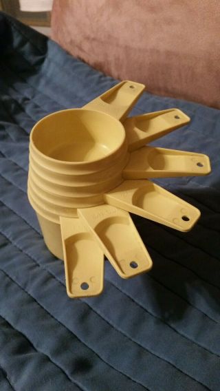 Vintage Tupperware Almond Colored Nesting Measuring Cups Complete Set Of 6