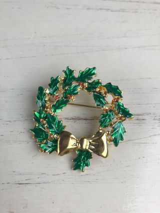 Vintage Pin Brooch Christmas Wreath Green Red Gold Tone Enamel