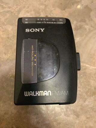 Vintage Sony Walkman Wm - Fx10 Am/fm Stereo Radio Cassette Player