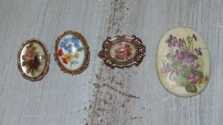 4 Vintage Cameo Style Flower Brooches