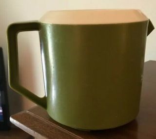 Vintage Rubbermaid Pitcher Avocado Green Slotted Lid Strain 1 - 1/2 Quart