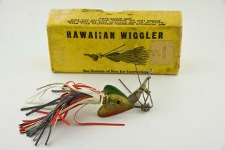 Vintage Fred Arbogast Hawiian Wiggler Antique Lure Box Je21