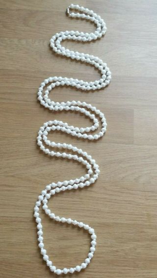 Czech Vintage Art Deco White Ribbed Glass Bead Flapper Necklace 4
