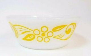 Vintage Federal Glass 5 " Yellow Daisy Scroll Swirl Cereal Chili Bowl Milk Glass