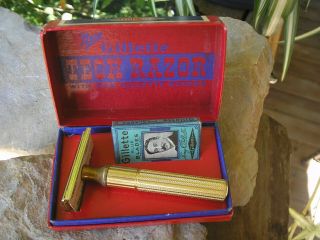 VINTAGE 1950 ' S GILLETTE TECH RAZOR WITH ORG BOX AND BLADES 2