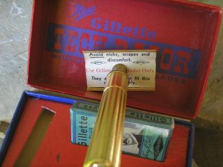 VINTAGE 1950 ' S GILLETTE TECH RAZOR WITH ORG BOX AND BLADES 4