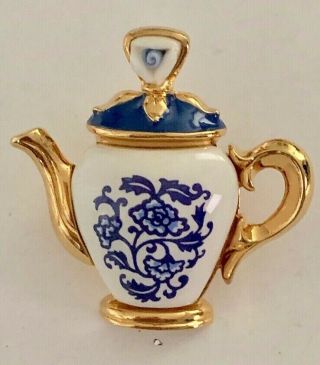 Vintage Gold Tone Blue White Porcelain Coffee Tea Pot Button Brooch Pin Jewelry