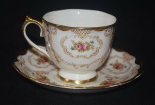Vtg Royal Albert Bone China Tea Cup And Saucer Set Roses In Gold