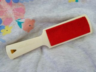 Vtg Helmac Magik Brush Lint Brush Red Velour Cream Hard Plastic Handle,  Usa Ec