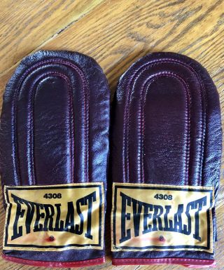 Everlast 4308 weighted speed bag boxing gloves.  Vintage 5