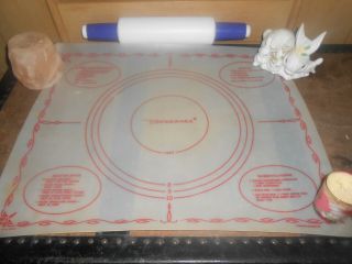 Vtg Tupperware Red/sheer Pastry Mat & Rolling Pin - White W/blue Handles - Guc