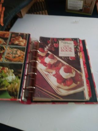 Vintage Better Homes and Gardens Cookbook 1976 5 ring binder First printing 3