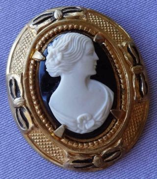 Vintage Black & White Lucite Classical Lady Cameo Brooch