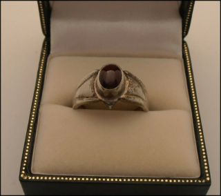 Vintage Solid Sterling Silver 925 Cabochon Garnet Ring Size O