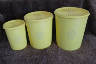Vintage Tupperware Yellow Nesting Servalier Canisters 805 - 811 - 807 Set Of 3