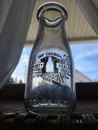 Vintage 10oz Third - Quart Milk Bottle Norman’s Dairy Jewett City Connecticut 1943