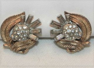 Vintage Crown Trifari Clear Baguette Rhinestone Clip Earrings Gold Tone Leaf Des