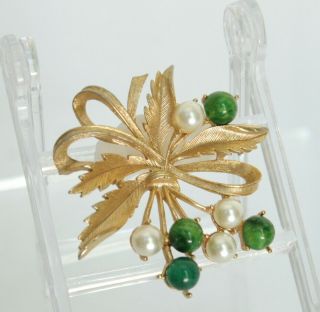 Vintage Signed Sarah Coventory Brooch Pin Brushed Gold Tone Green Faux Pearls