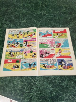 Walt Disney Australian Vintage Comic M 170 MICKEY MOUSE 2