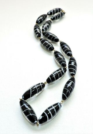 Vintage Black And White Lampwork Art Glass Bead Necklace Jn191242