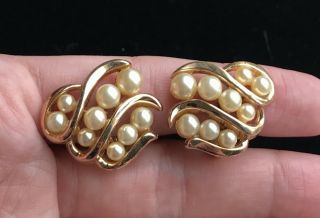 Vintage Trifari Gold Tone Faux Pearl Clip On Earrings Signed 1 " M247