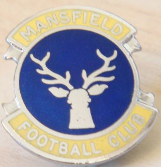 Mansfield Town Fc Vintage Club Crest Type Badge Brooch Pin In Chrome 24mm X 27mm