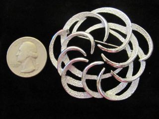 Lovely Vintage Sarah Coventry Textured Silver Tone Swirl Brooch Pin 2