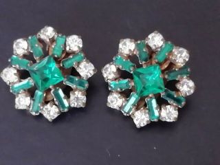 Vintage Jewellery Emerald Green And Clear Glass Clip On Earrings