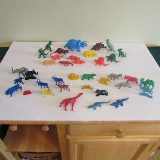 Vintage Plastic Pre - 1970 Toy Dinosaurs And Mammals