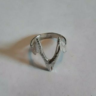 Vtg Sterling Silver Modernist V Shaped Heartbeat Ring Size 8.  925