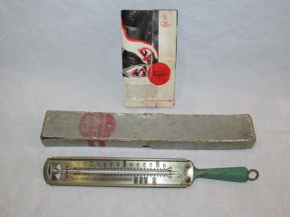 Vintage 1933 Taylor Apple Green Wood Handle Candy Jelly Thermometer Box