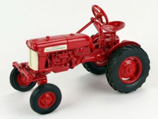 Ertl McCormick Farmall Cub Tractor w Box,  Vintage 1991 Die Cast 235 1:16 6