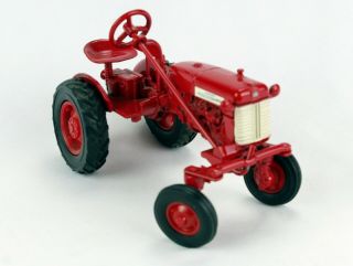 Ertl McCormick Farmall Cub Tractor w Box,  Vintage 1991 Die Cast 235 1:16 8