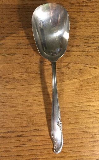 Vintage Wm.  Rogers Mfg.  Co.  1939 Allure Large Silverplated Berry Serving Spoon