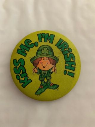 Vintage Kiss Me Im Irish Children’s Pin Button Leprechan St Patricks Day