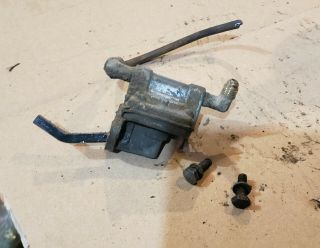 Vintage Wisconsin Thd 2 Cylinder Engine Fuel Pump With Mounting Bolts